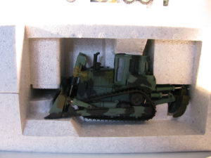 CAT D8R Track-type tractor