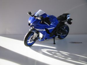 Yamaha YZF R1